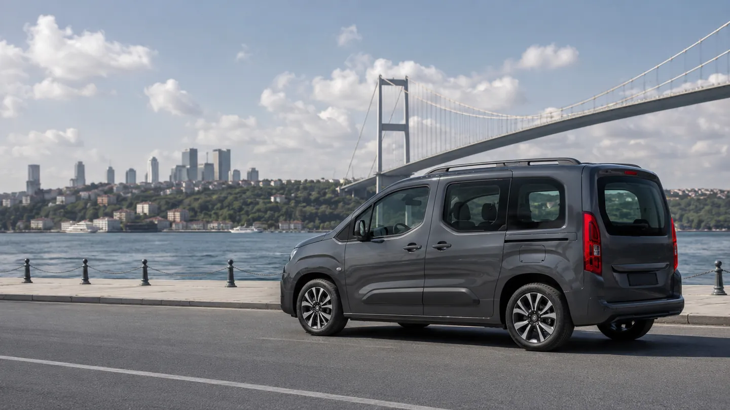 Kanyon filosunda Doblo Kangoo Courier sınıfı koltuklu geniş yolcu aracı